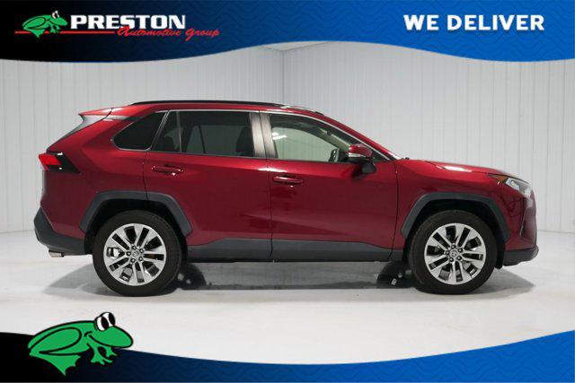2020 Toyota RAV4 XLE Premium