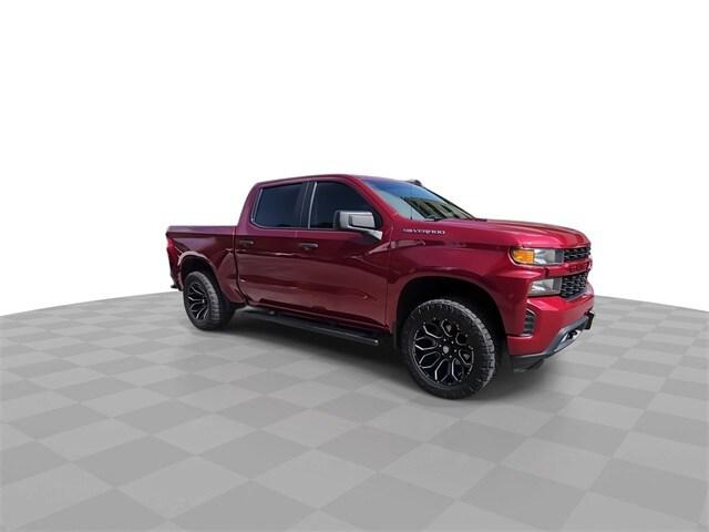 2020 Chevrolet Silverado 1500 2WD Crew Cab Short Bed Custom