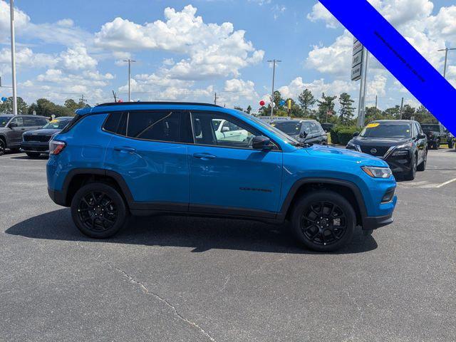 2025 Jeep Compass COMPASS LATITUDE 4X4