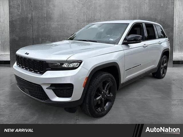 2023 Jeep Grand Cherokee Altitude 4x4