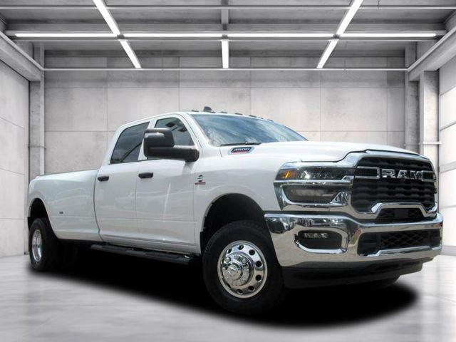 2025 RAM Ram 3500 RAM 3500 TRADESMAN CREW CAB 4X4 8 BOX