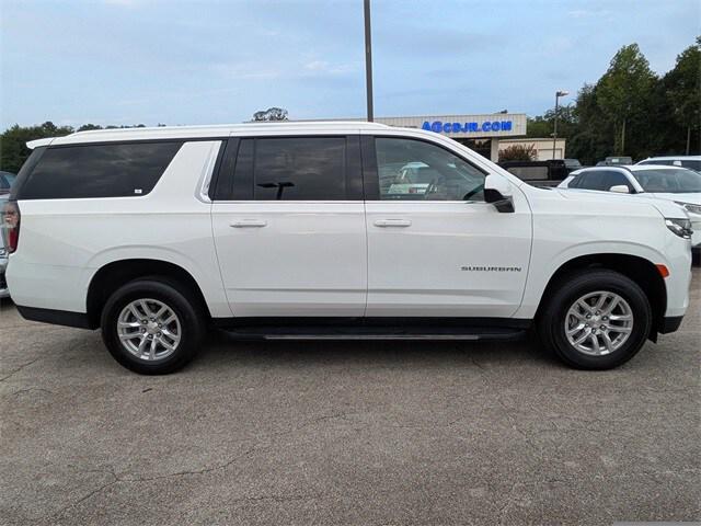 2023 Chevrolet Suburban 2WD LT