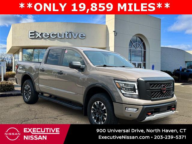 2024 Nissan TITAN Crew Cab PRO-4X 4x4