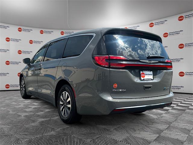 2022 Chrysler Pacifica Hybrid Touring L