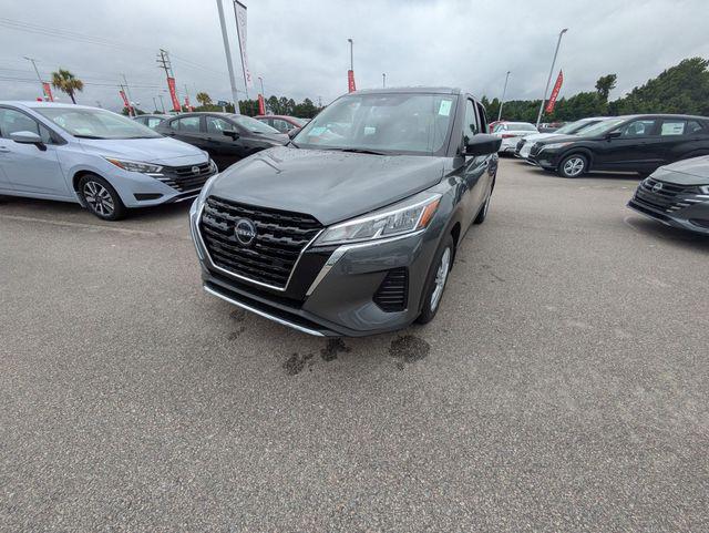 2025 Nissan Kicks S