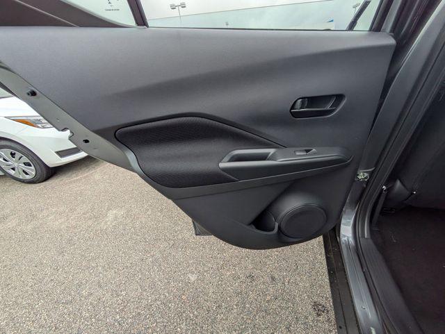 2025 Nissan Kicks S