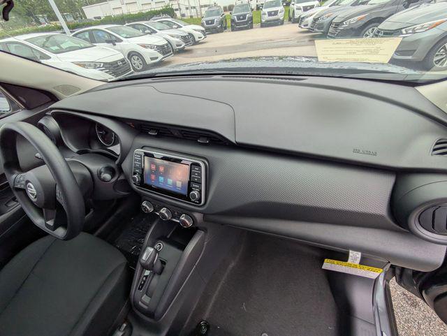 2025 Nissan Kicks S