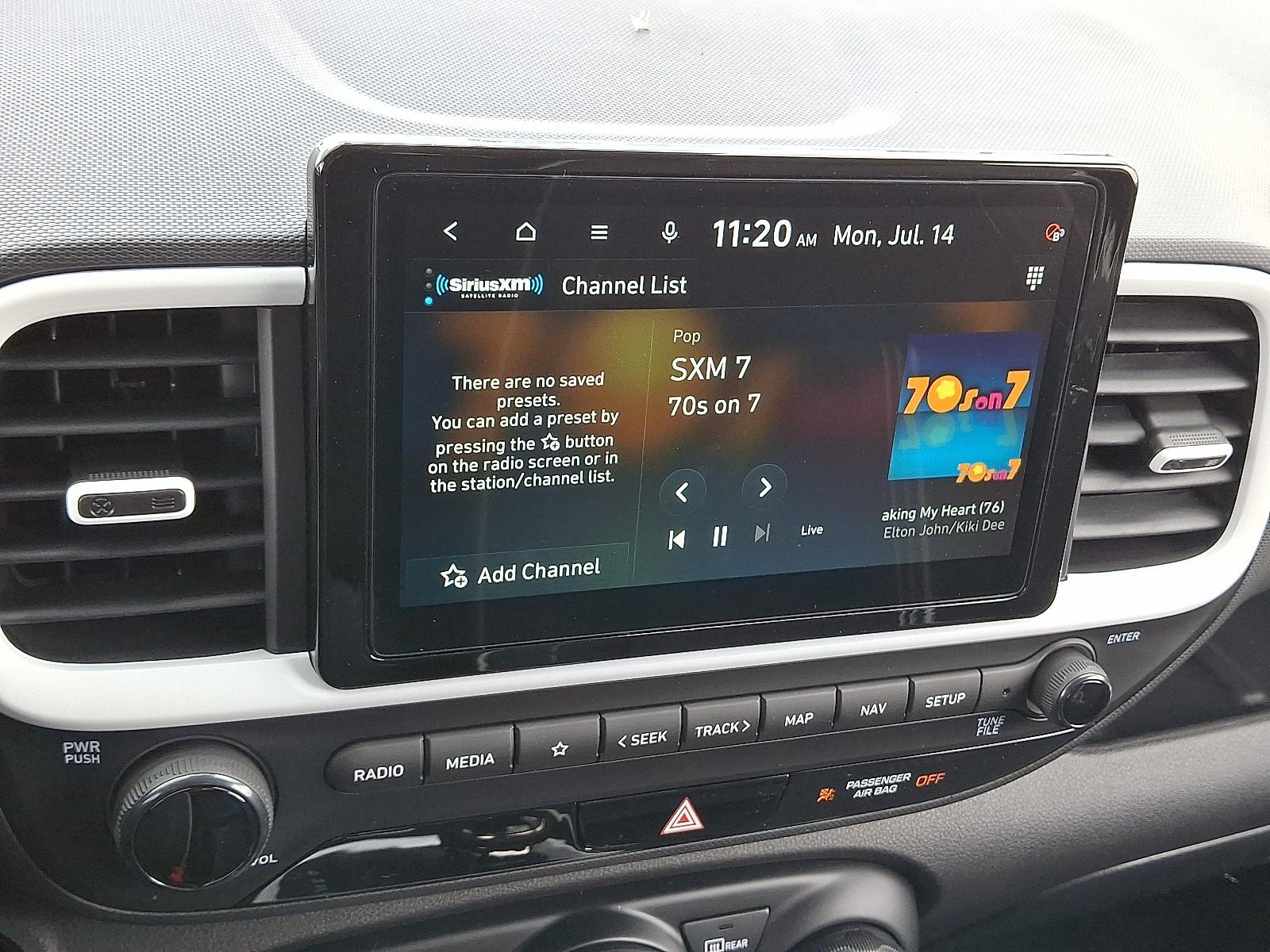 2025 Hyundai Venue Limited - Photo 12