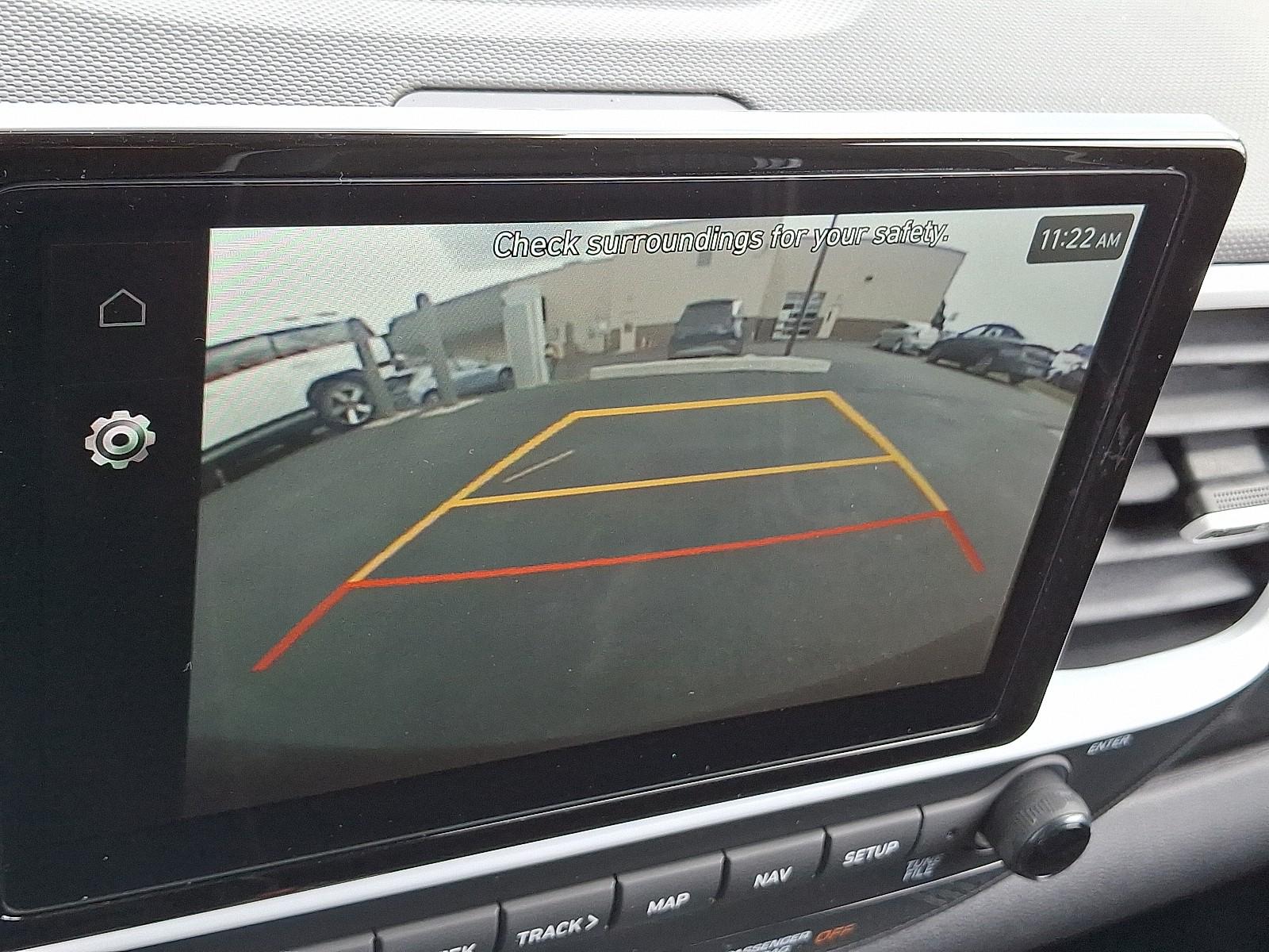 2025 Hyundai Venue Limited - Photo 13