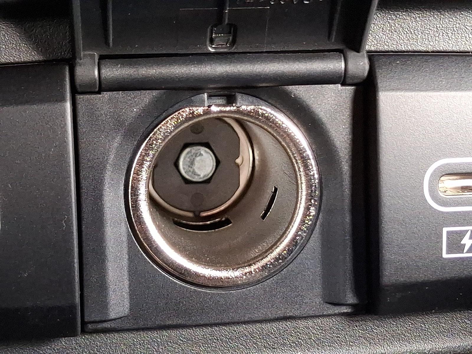 2025 Hyundai Venue Limited - Photo 19