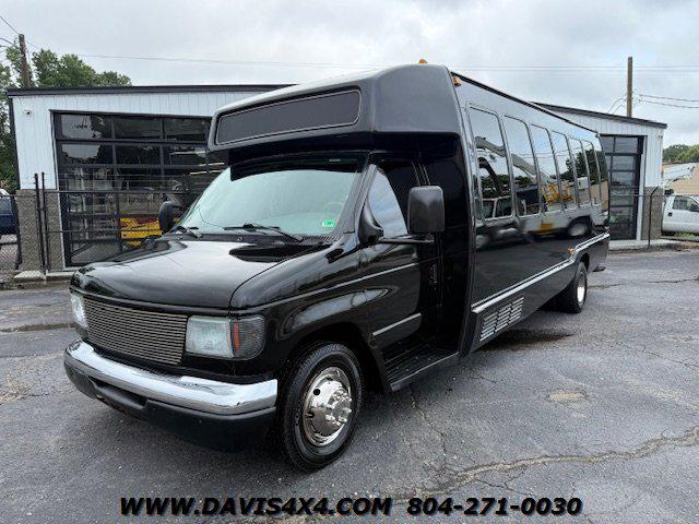 2005 Ford E-450 Cutaway Shuttle/Party Event Van Bus