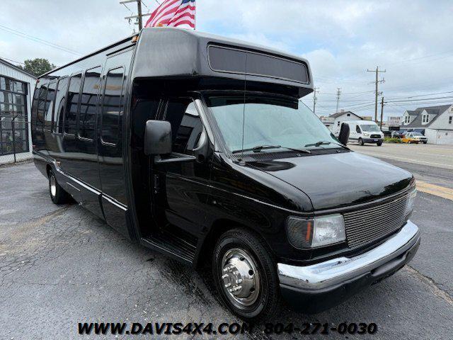 2005 Ford E-450 Cutaway Shuttle/Party Event Van Bus