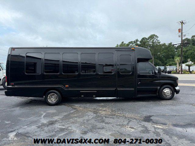 2005 Ford E-450 Cutaway Shuttle/Party Event Van Bus