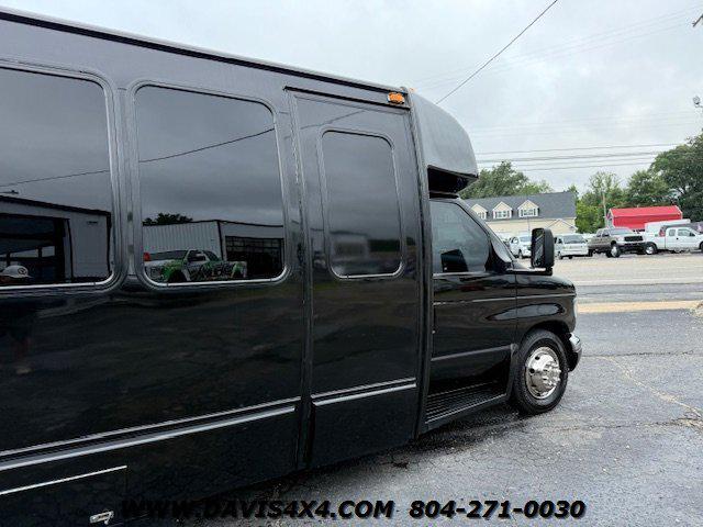 2005 Ford E-450 Cutaway Shuttle/Party Event Van Bus