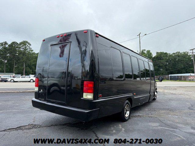 2005 Ford E-450 Cutaway Shuttle/Party Event Van Bus