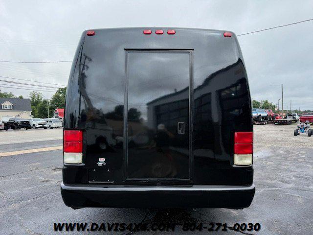 2005 Ford E-450 Cutaway Shuttle/Party Event Van Bus