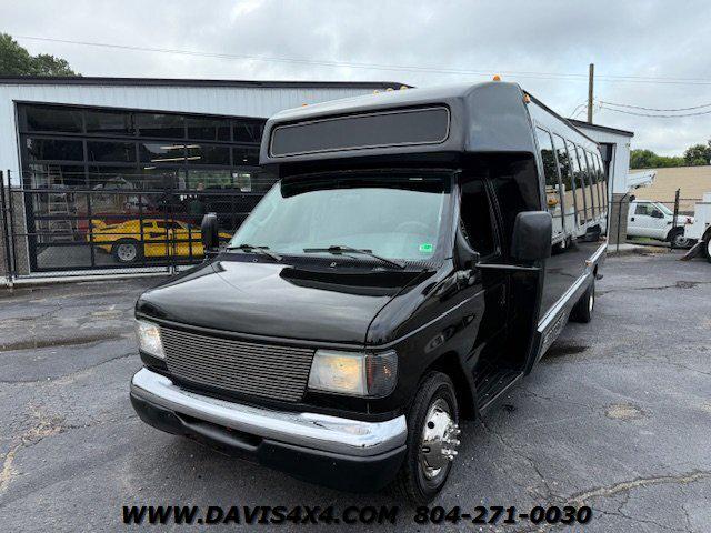 2005 Ford E-450 Cutaway Shuttle/Party Event Van Bus