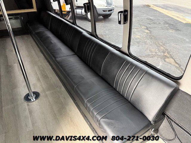 2005 Ford E-450 Cutaway Shuttle/Party Event Van Bus