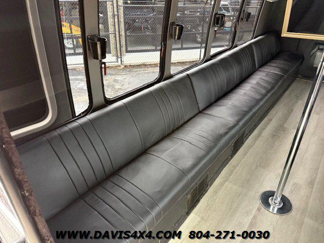 2005 Ford E-450 Cutaway Shuttle/Party Event Van Bus