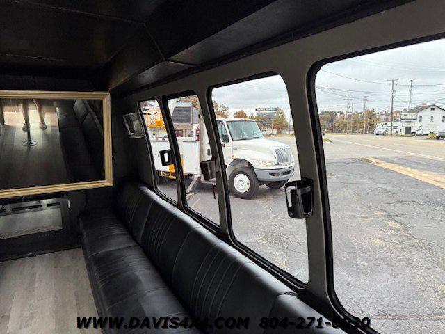2005 Ford E-450 Cutaway Shuttle/Party Event Van Bus