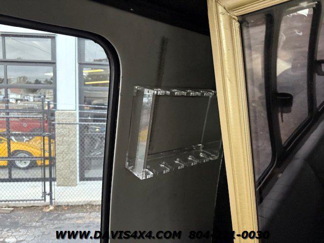 2005 Ford E-450 Cutaway Shuttle/Party Event Van Bus