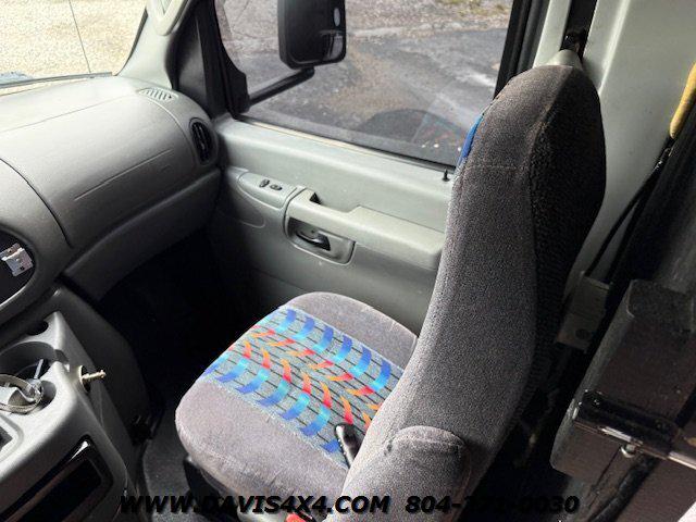 2005 Ford E-450 Cutaway Shuttle/Party Event Van Bus