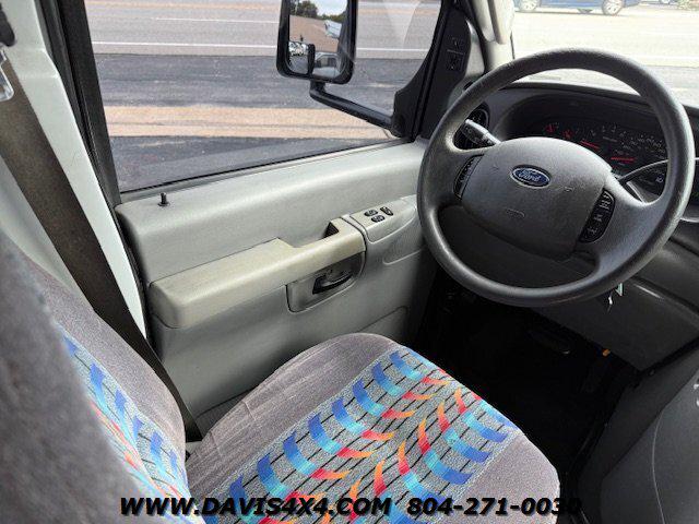 2005 Ford E-450 Cutaway Shuttle/Party Event Van Bus