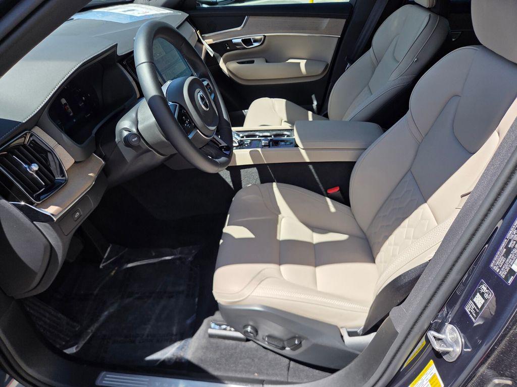 2026 Volvo XC90 Core - Photo 13