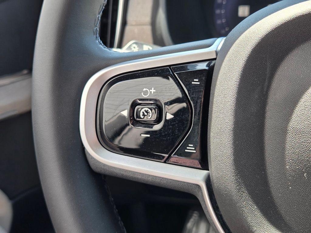 2026 Volvo XC90 Core - Photo 32