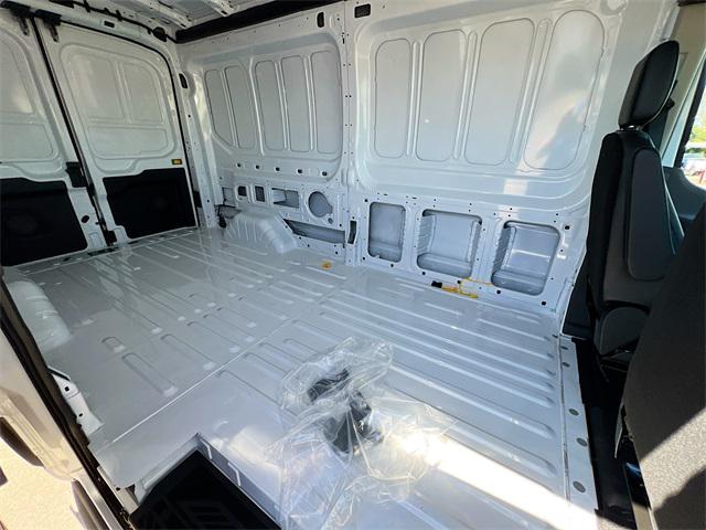 2025 Ford Transit Cargo Van Base