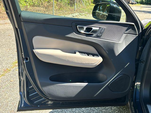 2026 Volvo XC60 B5 Core