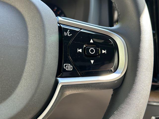 2026 Volvo XC60 B5 Core