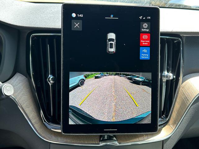 2026 Volvo XC60 B5 Core