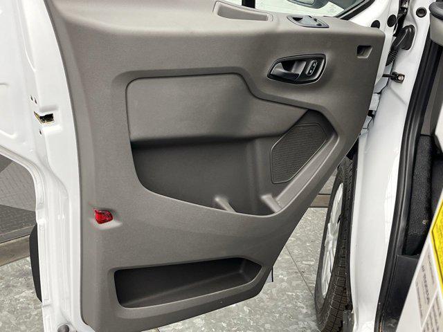 2025 Ford Transit Cutaway Base