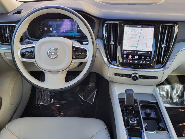 2026 Volvo V60 Cross Country Plus, B5 AWD Gas (mild hybrid)