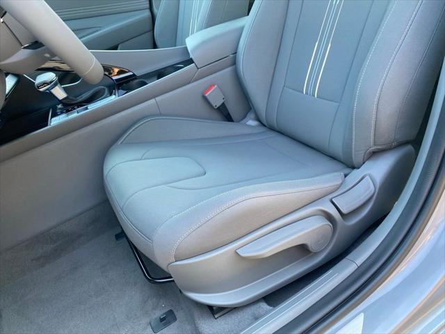 2025 Hyundai Elantra Hybrid SEL Sport