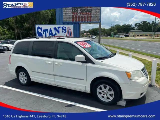 2010 Chrysler Town & Country Touring for sale in Leesburg, FL