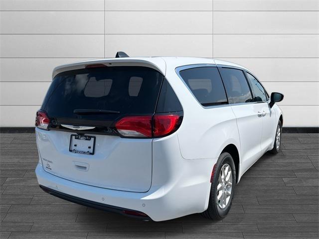 2026 Chrysler Voyager VOYAGER LX