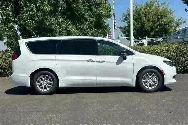 2026 Chrysler Voyager VOYAGER LX 2026 Chrysler Voyager VOYAGER LX