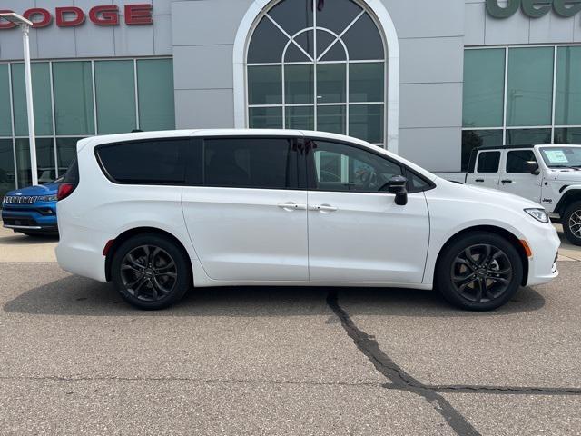 2026 Chrysler Pacifica PACIFICA SELECT 2026 Chrysler Pacifica PACIFICA SELECT