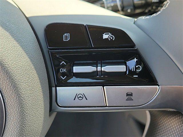 2025 Hyundai Elantra SEL - Photo 9