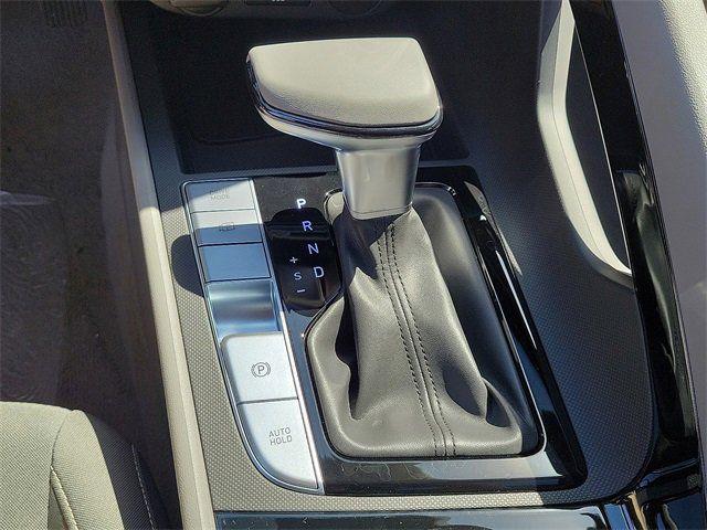 2025 Hyundai Elantra SEL - Photo 14