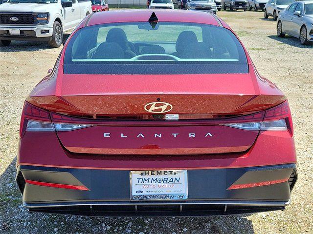 2025 Hyundai Elantra SEL - Photo 20