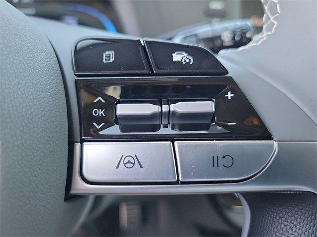 2025 Hyundai Elantra SEL - Photo 9