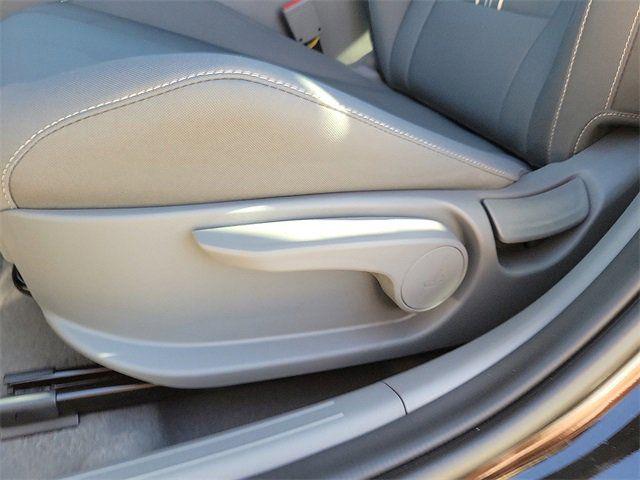 2025 Hyundai Elantra SEL - Photo 15