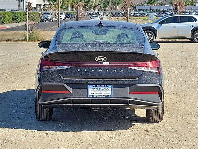 2025 Hyundai Elantra SEL - Photo 20