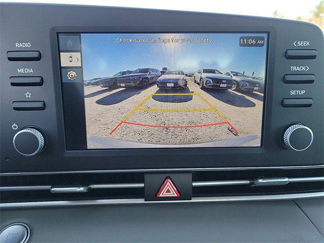 2025 Hyundai Elantra SEL - Photo 11