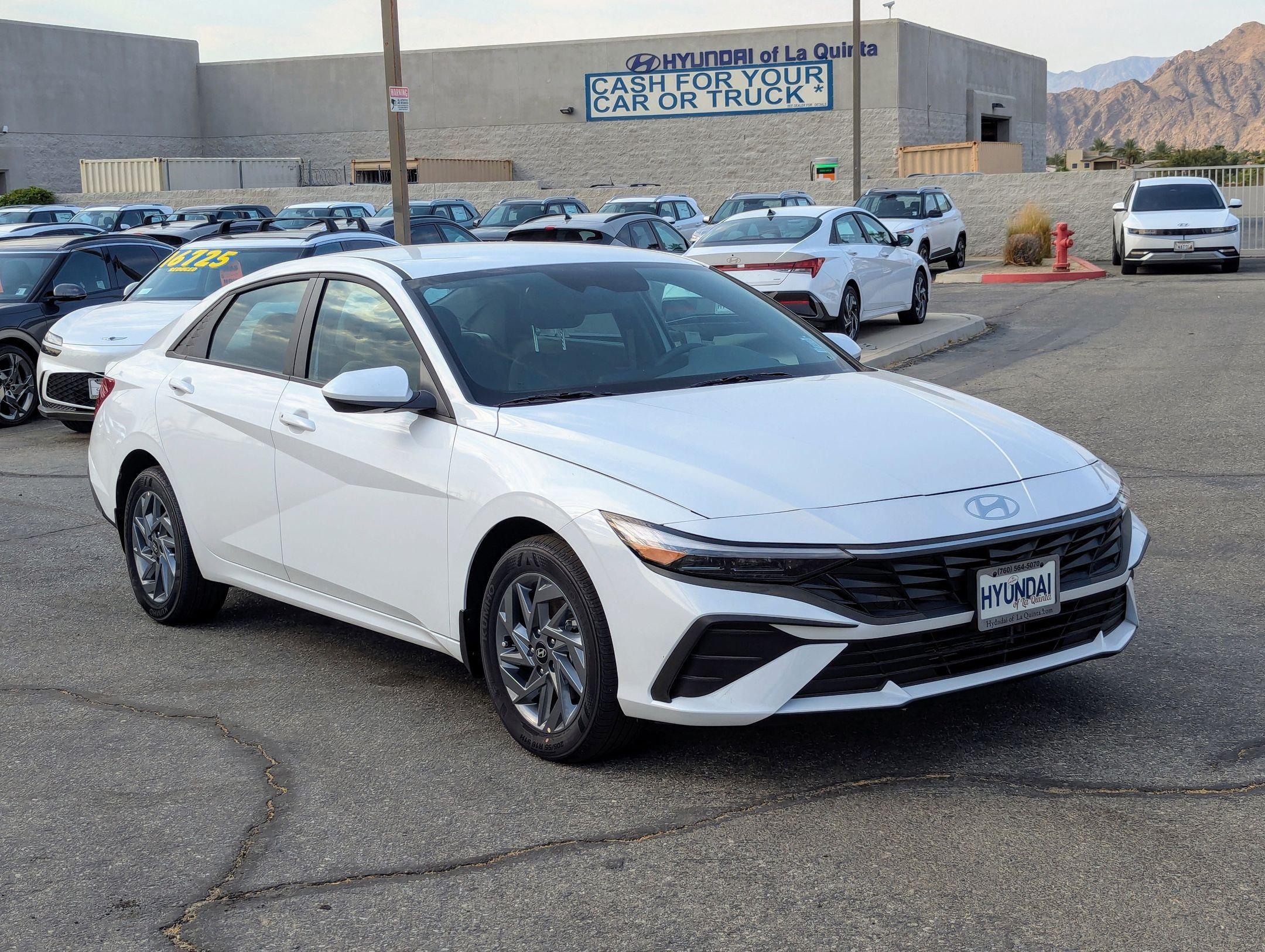 2025 Hyundai Elantra SEL - Photo 7
