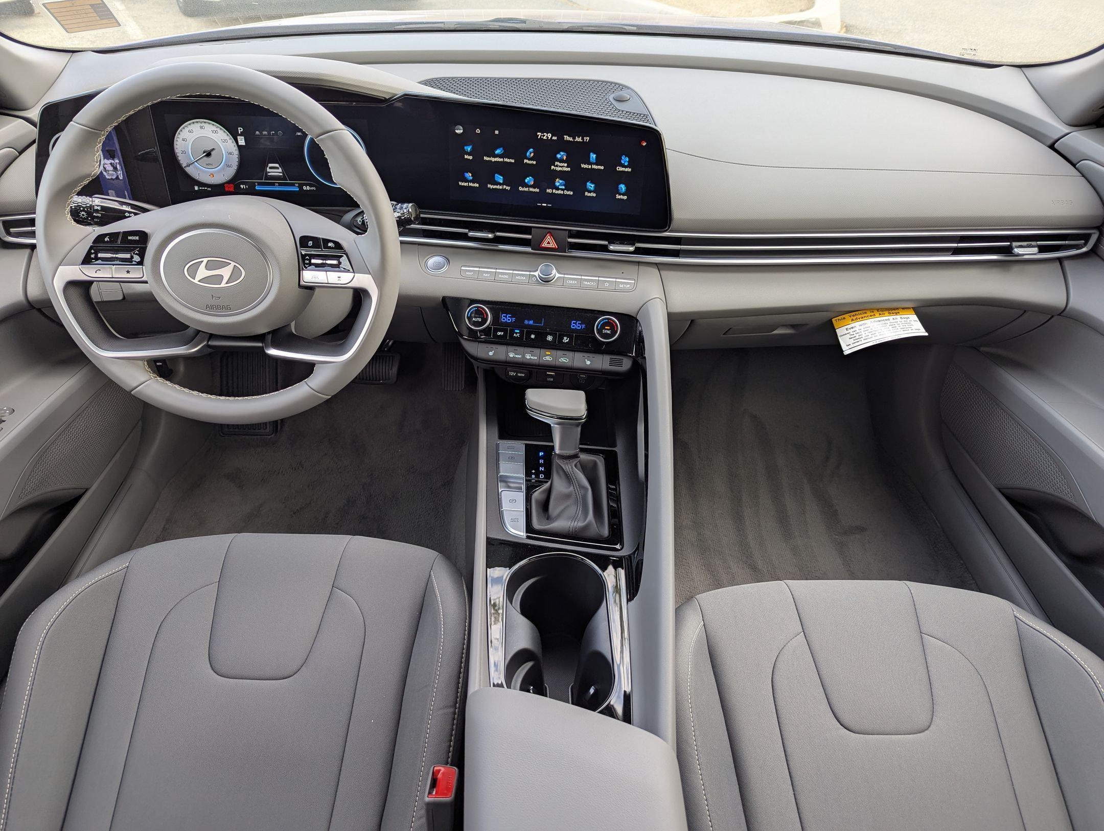 2025 Hyundai Elantra SEL - Photo 21