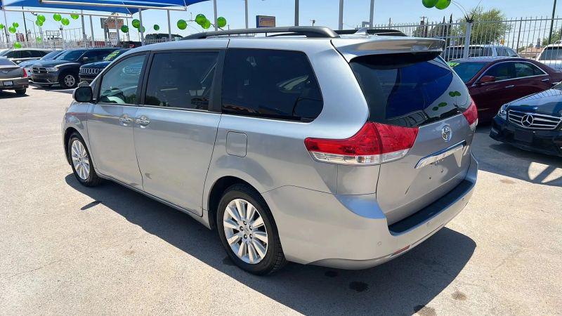 2011 Toyota Sienna Limited